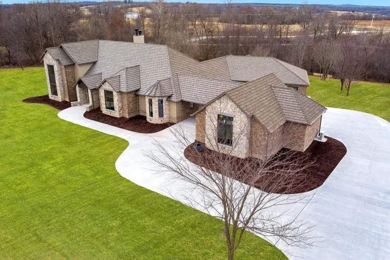 Aerial view, The Stone & Timber Ranch