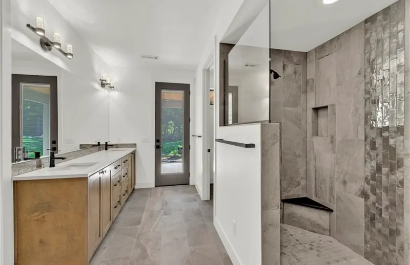 Walk-in shower, The Sunset Modern Ranch